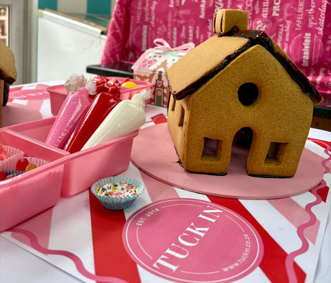 Gingerbread house decorating workshop