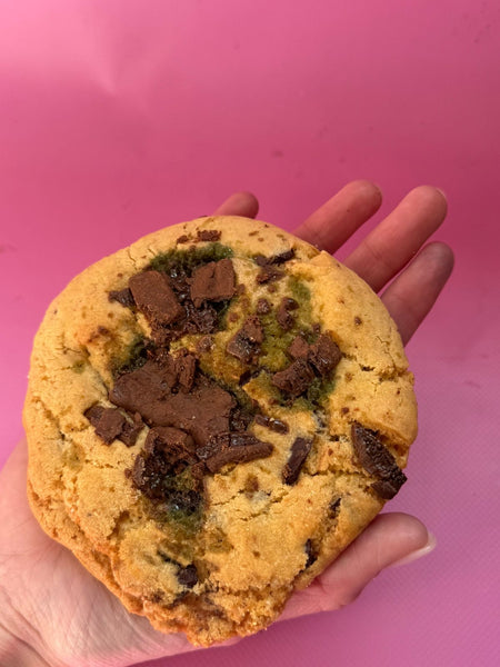 Peppermintcrisp chunky cookies