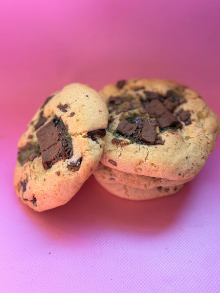 Peppermintcrisp chunky cookies